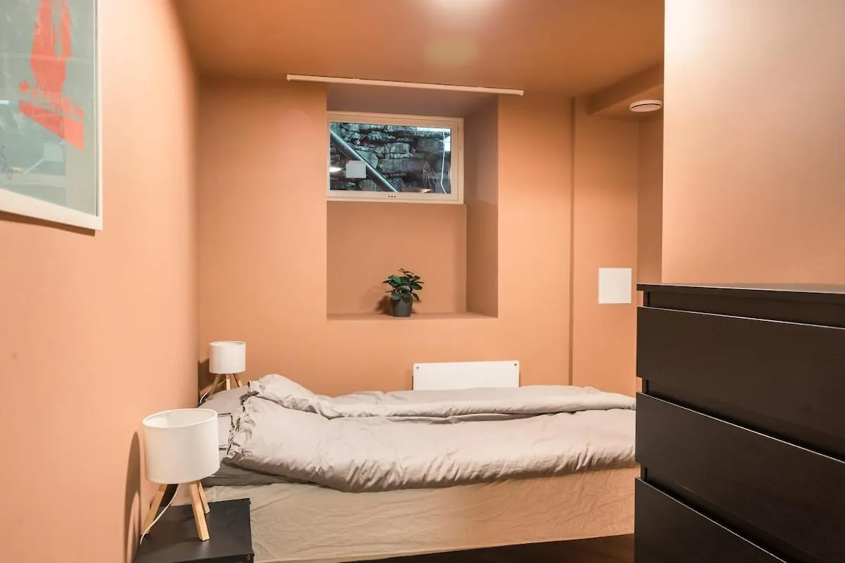 Private Apartment In Historic Street Bergen