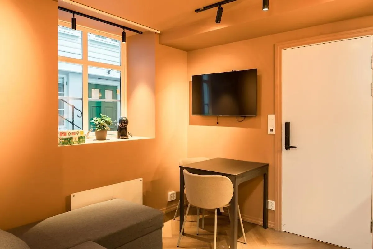 Private Apartment In Historic Street Bergen