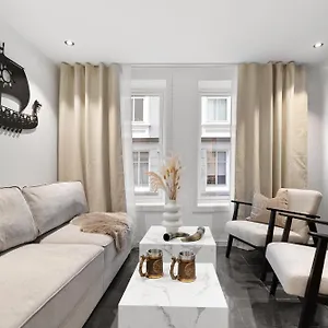 Renovated 2024 - Viking Inspired - Behind Bryggen Apartment